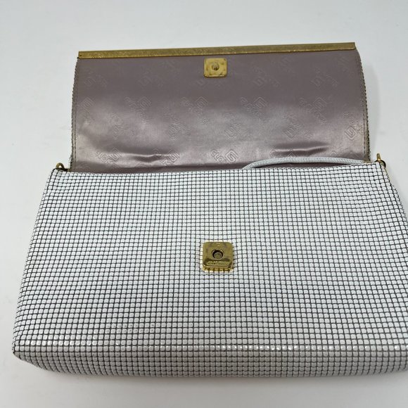 Vintage GLOMESH White Clutch Handbag Clutch w/hidden Strap - Picture 4 of 7